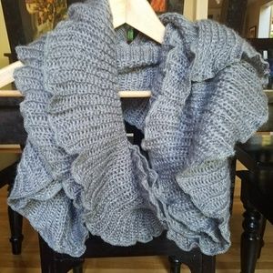 Cute ruffle scarf